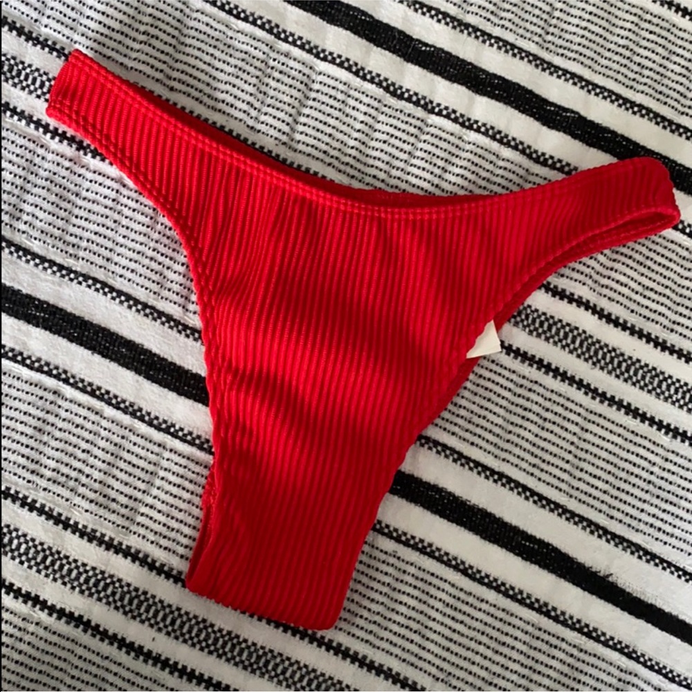 Cheeky bikini bottoms